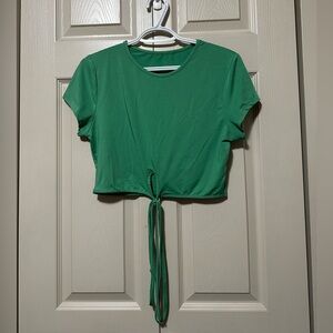 ⭐️ 2/$8 - Women’s Crop Top ⭐️